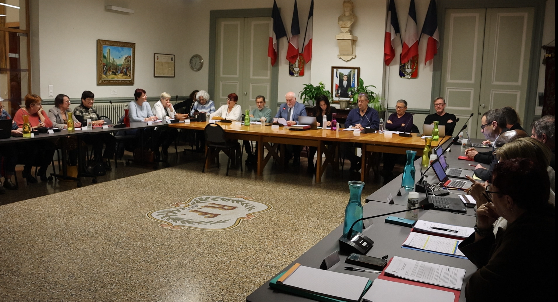 Conseil municipal en replay